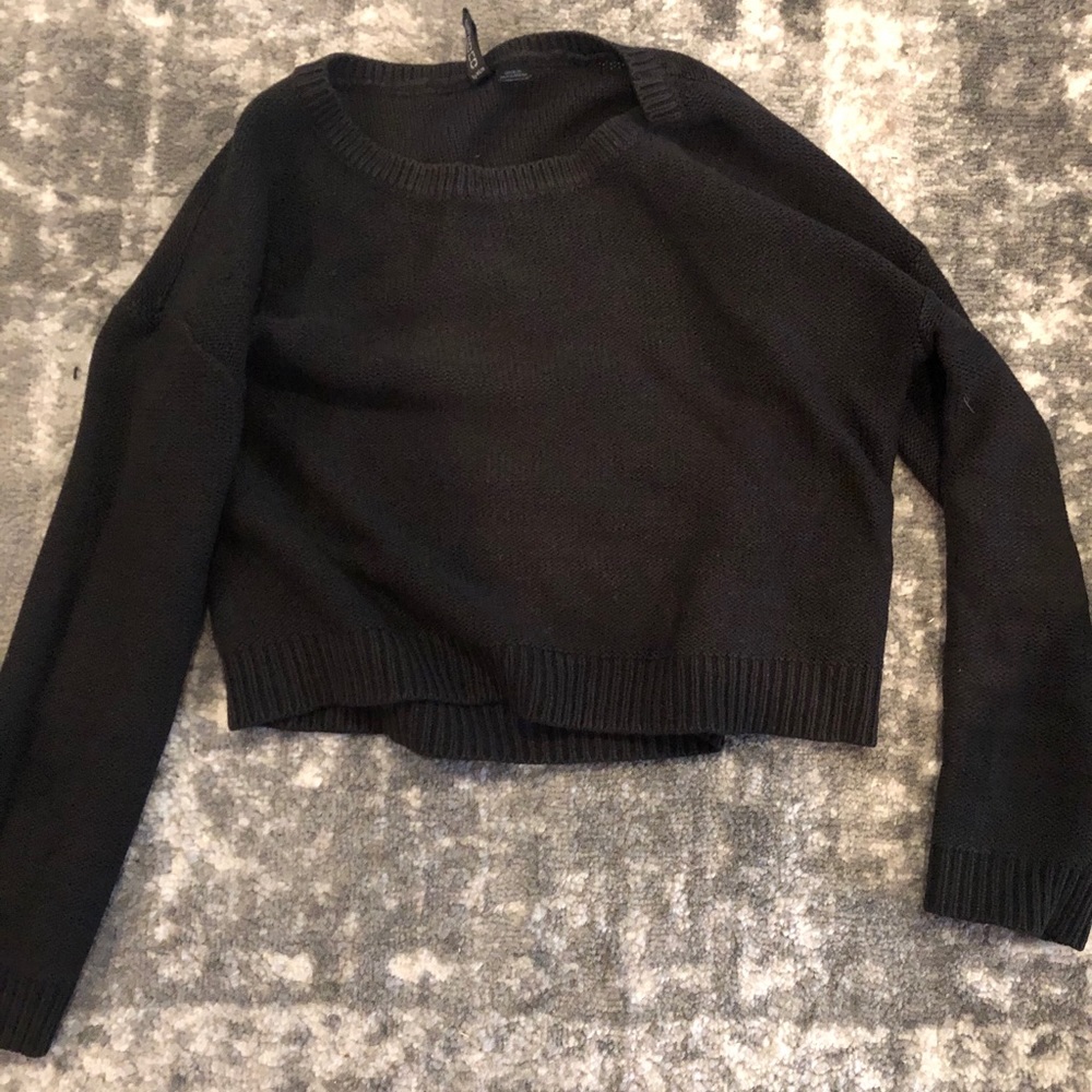 H&M Black Cropped Sweater